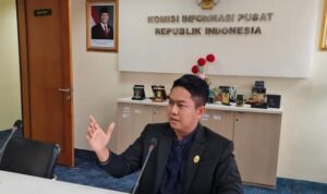 Komisioner Komisi Informasi Aceh Bidang Kelembagaan dan Tata Kelola, Dian Rahmat Syahputra, SE, MTP , C.Med, Sp.AP menyampaikan bahwa keterbukaan informasi merupakan hak masyarakat yang dijamin oleh undang-undang.
