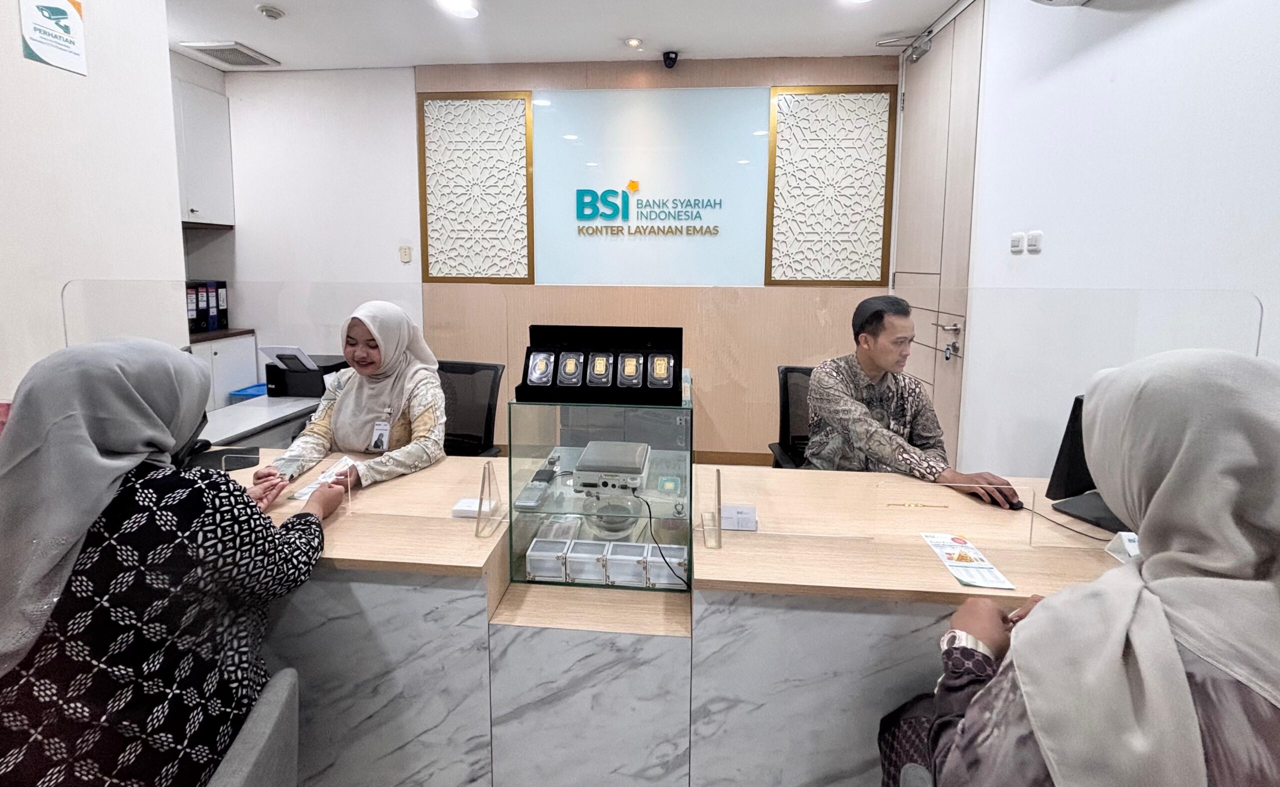 Outstanding Gadai Emas BSI Capai Rp13 Triliun