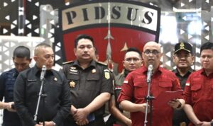 kejagung-tahan-mantan-pimpinan-bgn Kejaksaan Agung (Kejagung) menetapkan satu tersangka baru dalam kasus korupsi tata kelola program Makan Bergizi Gratis (MBG).