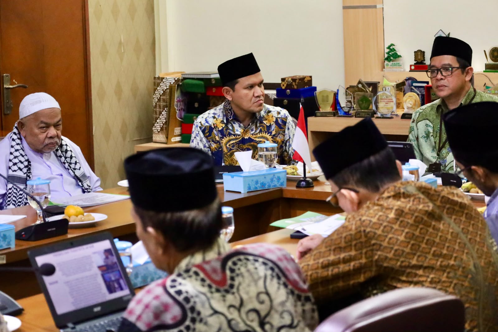 Pemerintah Aceh bersama para ulama melakukan kunjungan ke kantor Badan Wakaf Indonesia (BWI) Pusat di Jakarta, Kamis (23/07/2026).